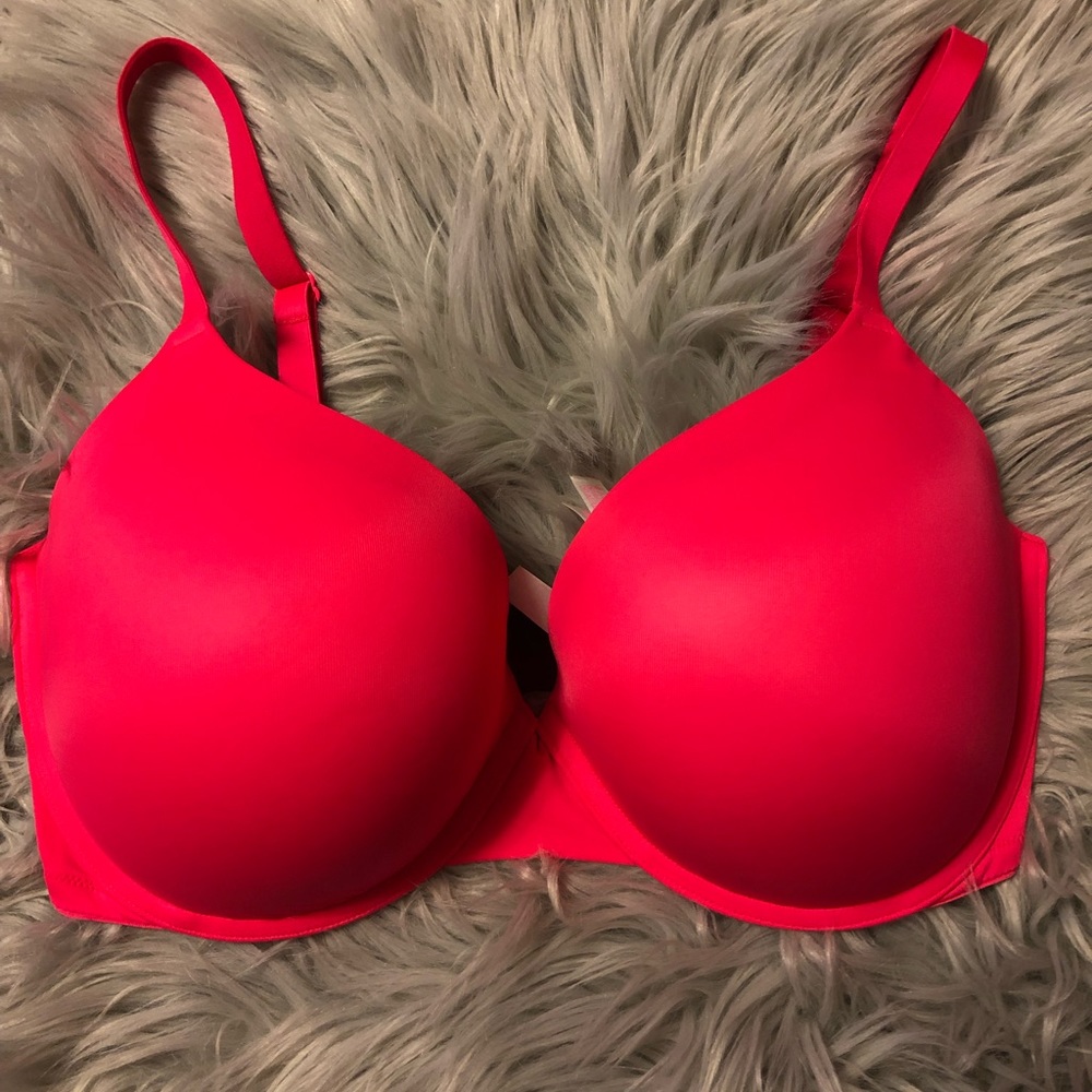 Victoria Secret Pink! Wear everywhere push up bra